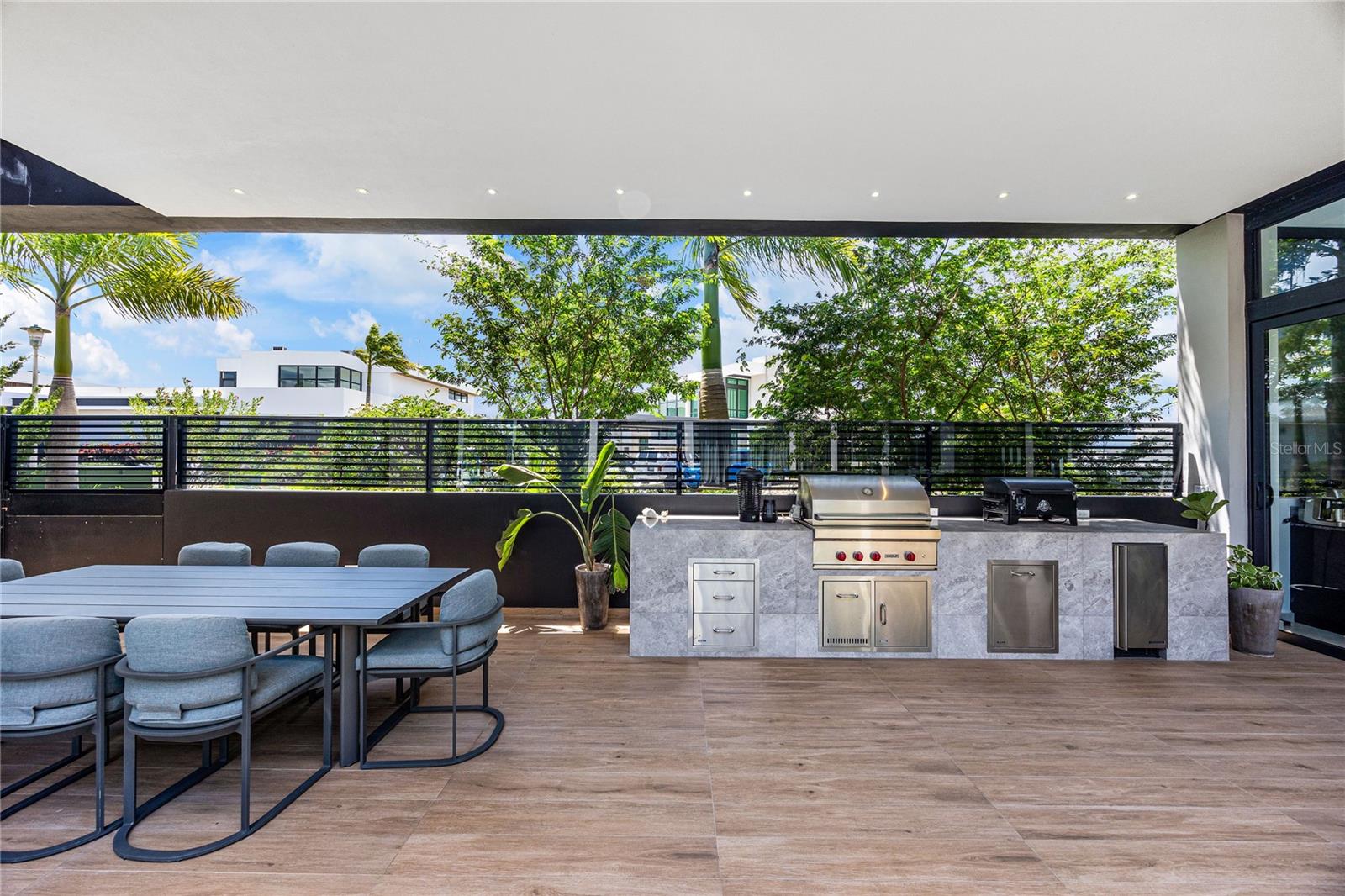 DORADO COUNTRY ESTATES - Residential