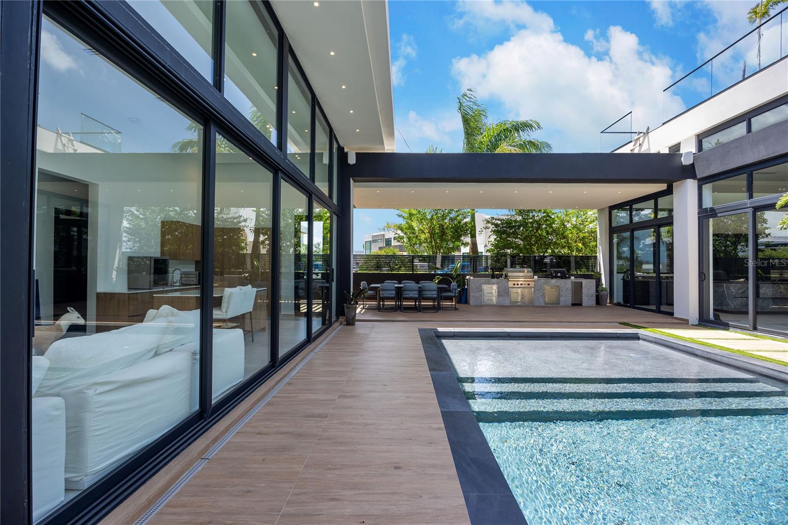 DORADO COUNTRY ESTATES - Residential