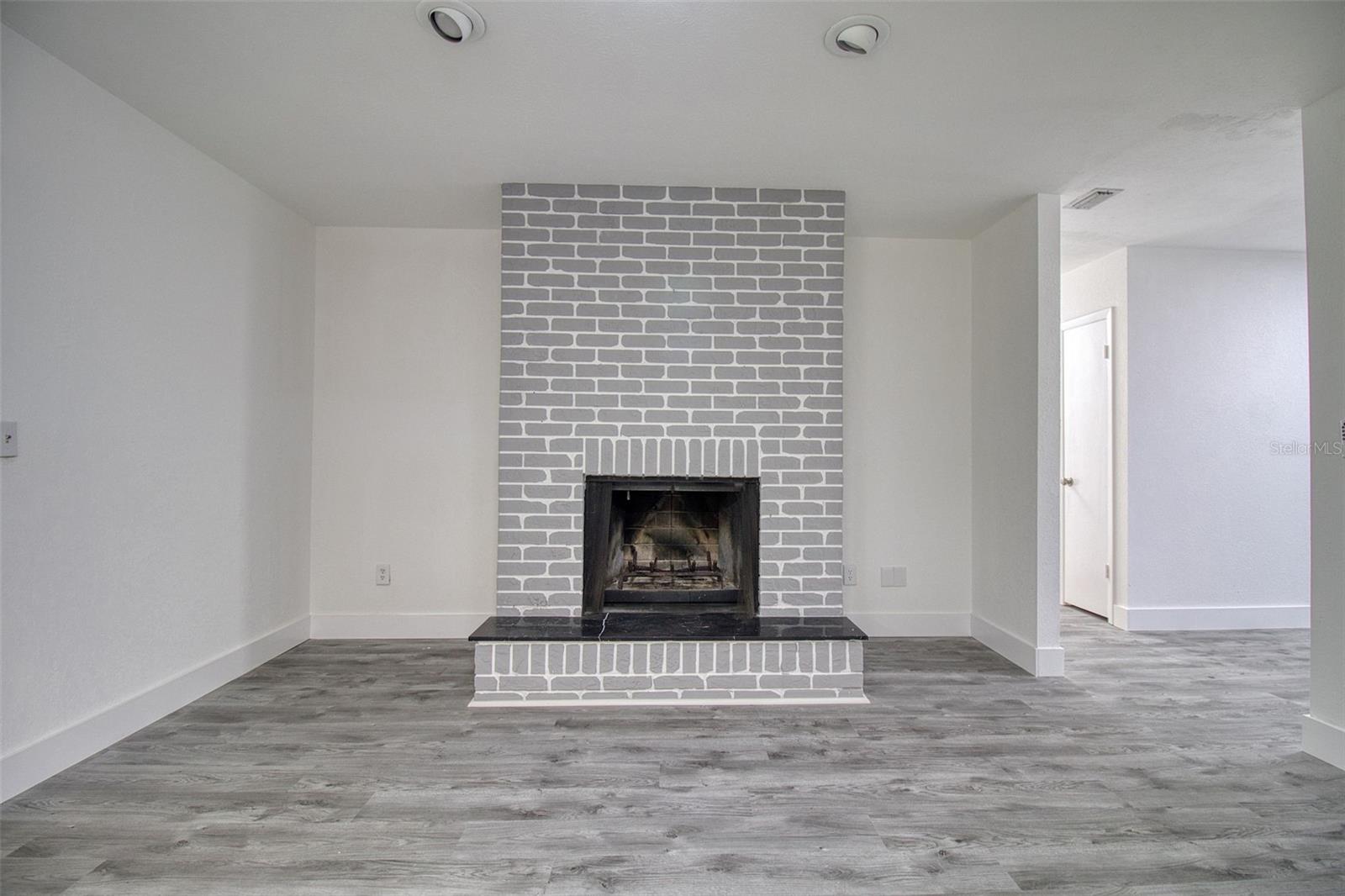 15715 ALMONDWOOD DRIVE