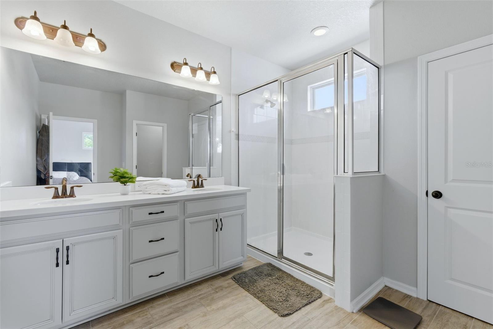 REAGAN POINTE - Residential