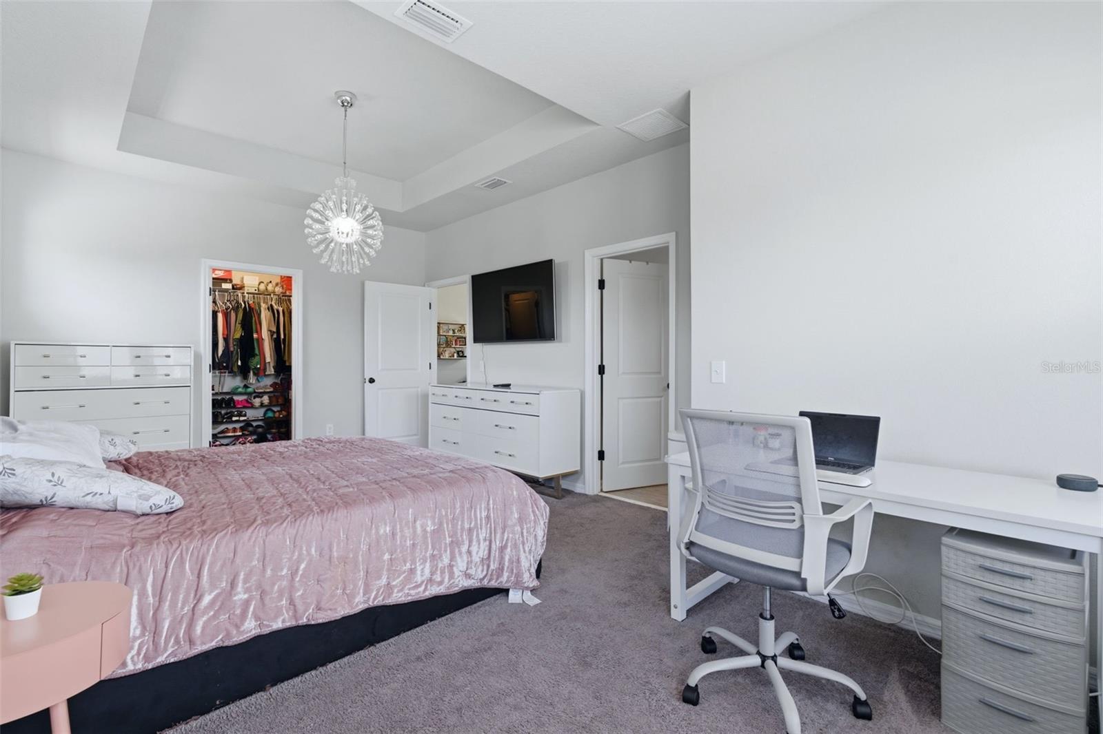 REAGAN POINTE - Residential