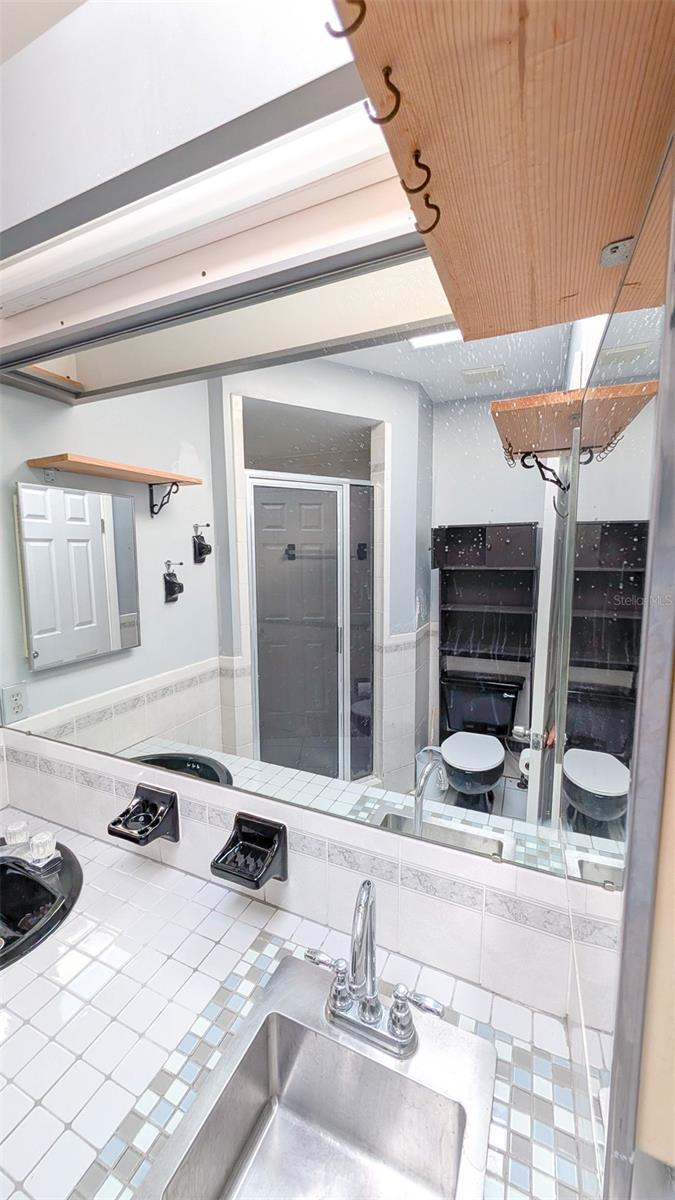 LEISURE ACRES - Residential