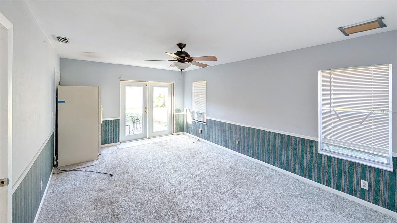 LEISURE ACRES - Residential