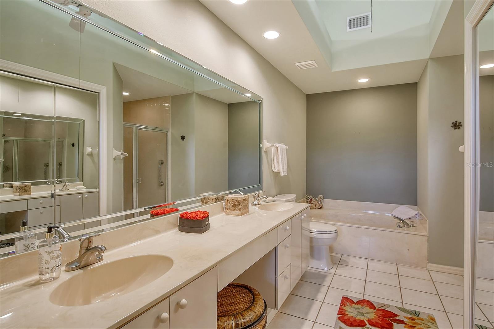 MIRA LAGO AT PALMER RANCH PH 1 - Residential