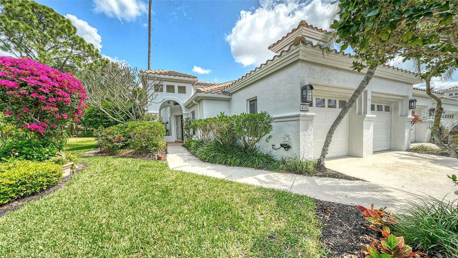 MIRA LAGO AT PALMER RANCH PH 1 - Residential