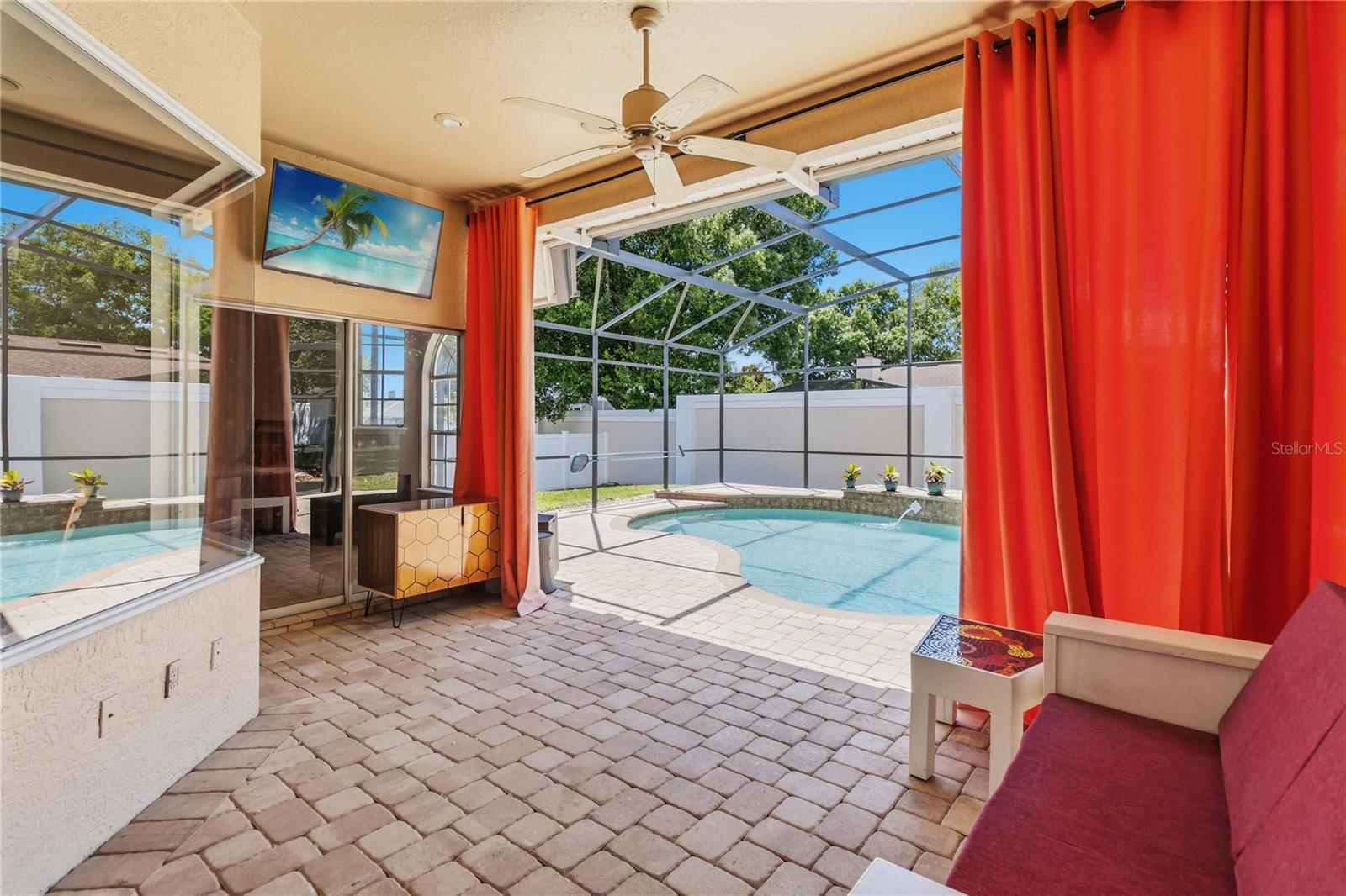 8122 CANYON LAKE CIRCLE