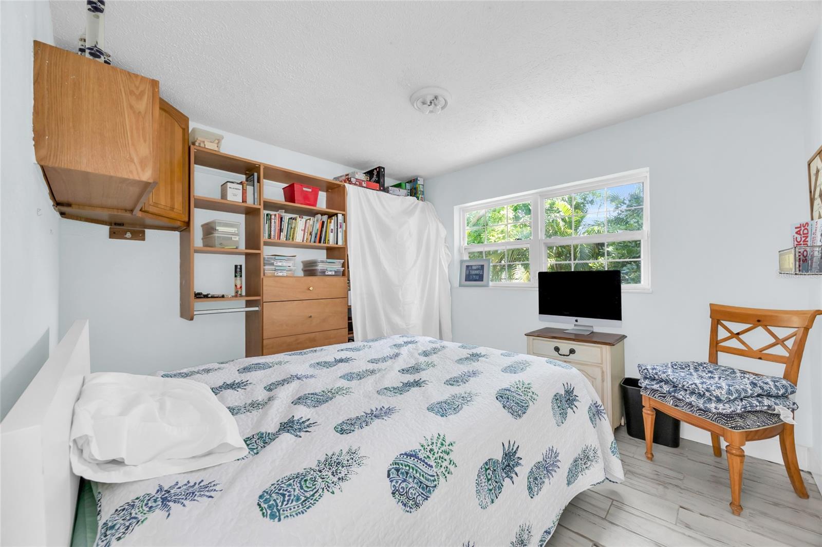 OVERLOOK DRIVE ESTATE - Residential