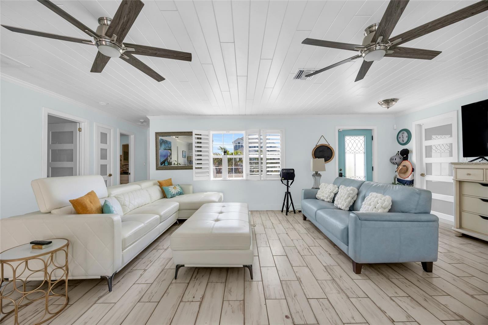 OVERLOOK DRIVE ESTATE - Residential