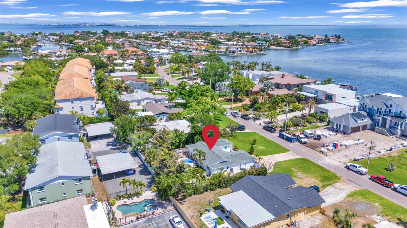 OVERLOOK DRIVE ESTATE - Residential