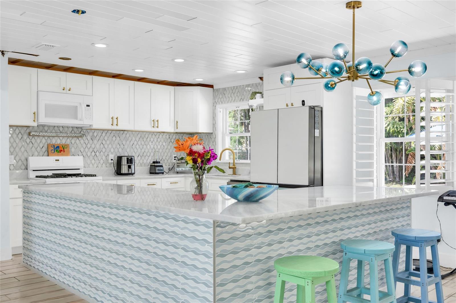 OVERLOOK DRIVE ESTATE - Residential