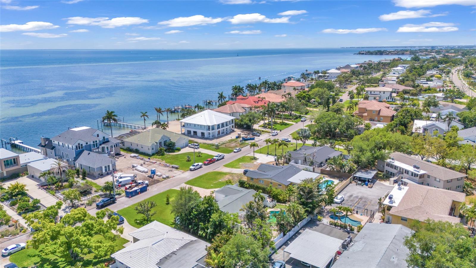 OVERLOOK DRIVE ESTATE - Residential