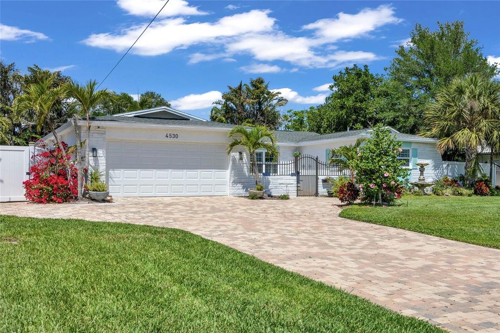 Photo of 4530 Bayshore Boulevard NE, St Petersburg, FL 33703 (MLS # O6394843)