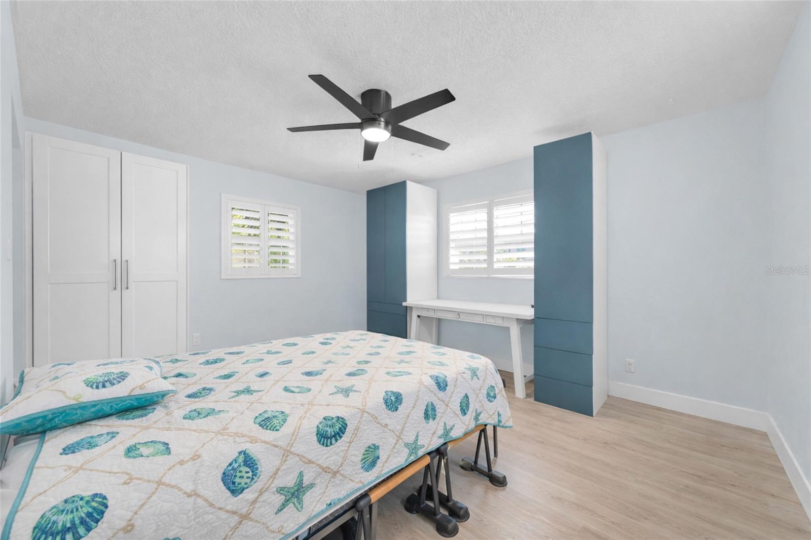 OVERLOOK DRIVE ESTATE - Residential