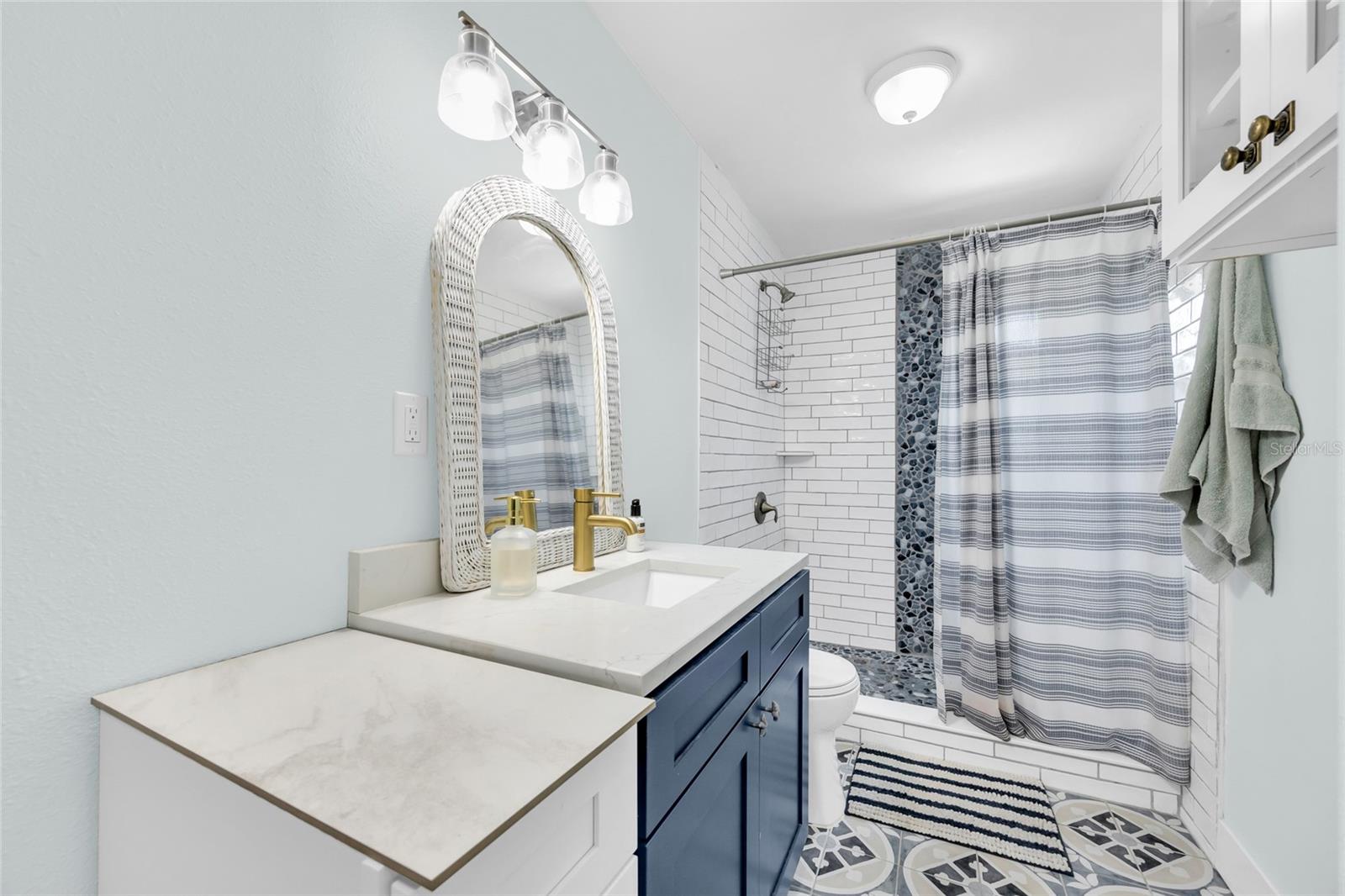 OVERLOOK DRIVE ESTATE - Residential