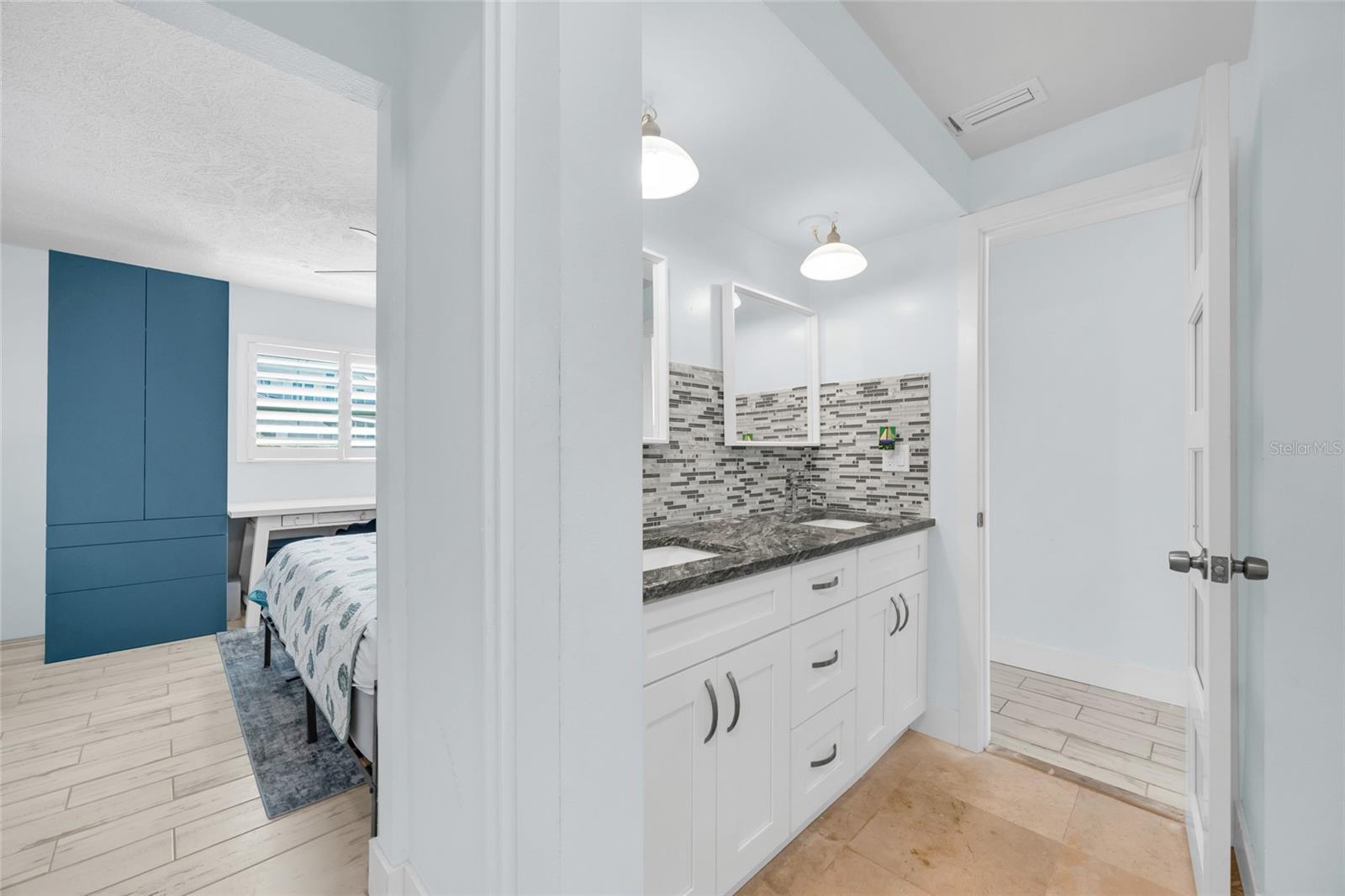 OVERLOOK DRIVE ESTATE - Residential