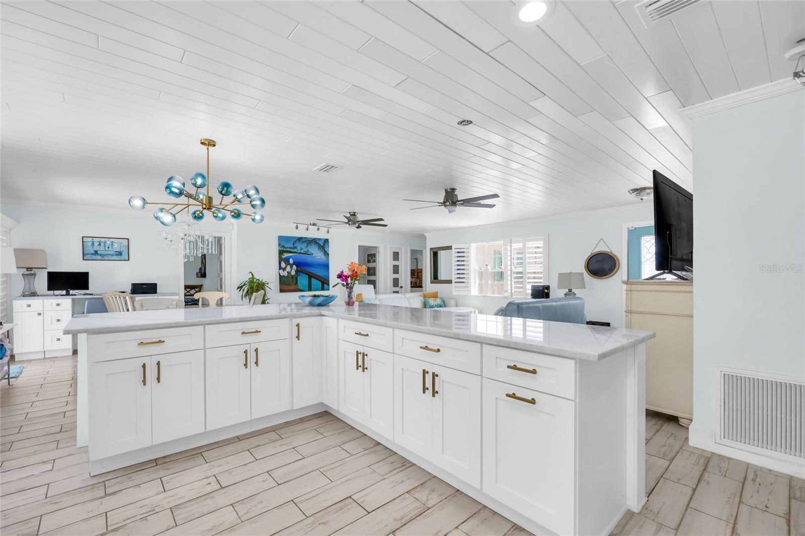 OVERLOOK DRIVE ESTATE - Residential