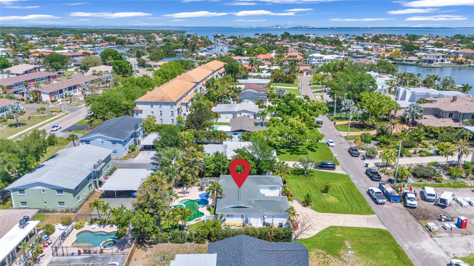 OVERLOOK DRIVE ESTATE - Residential