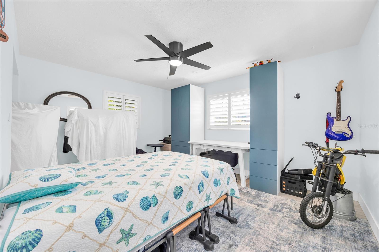 OVERLOOK DRIVE ESTATE - Residential