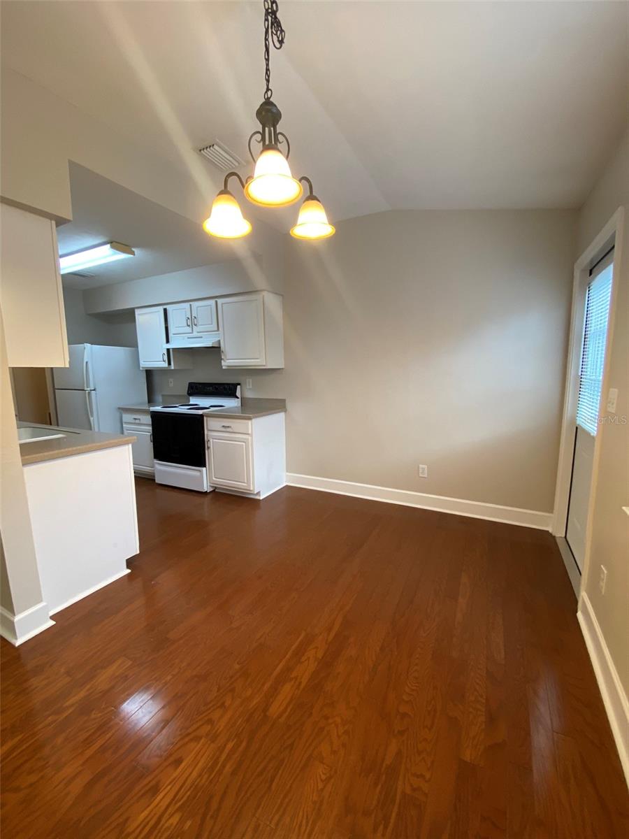 PALM GROVE - Residential Lease