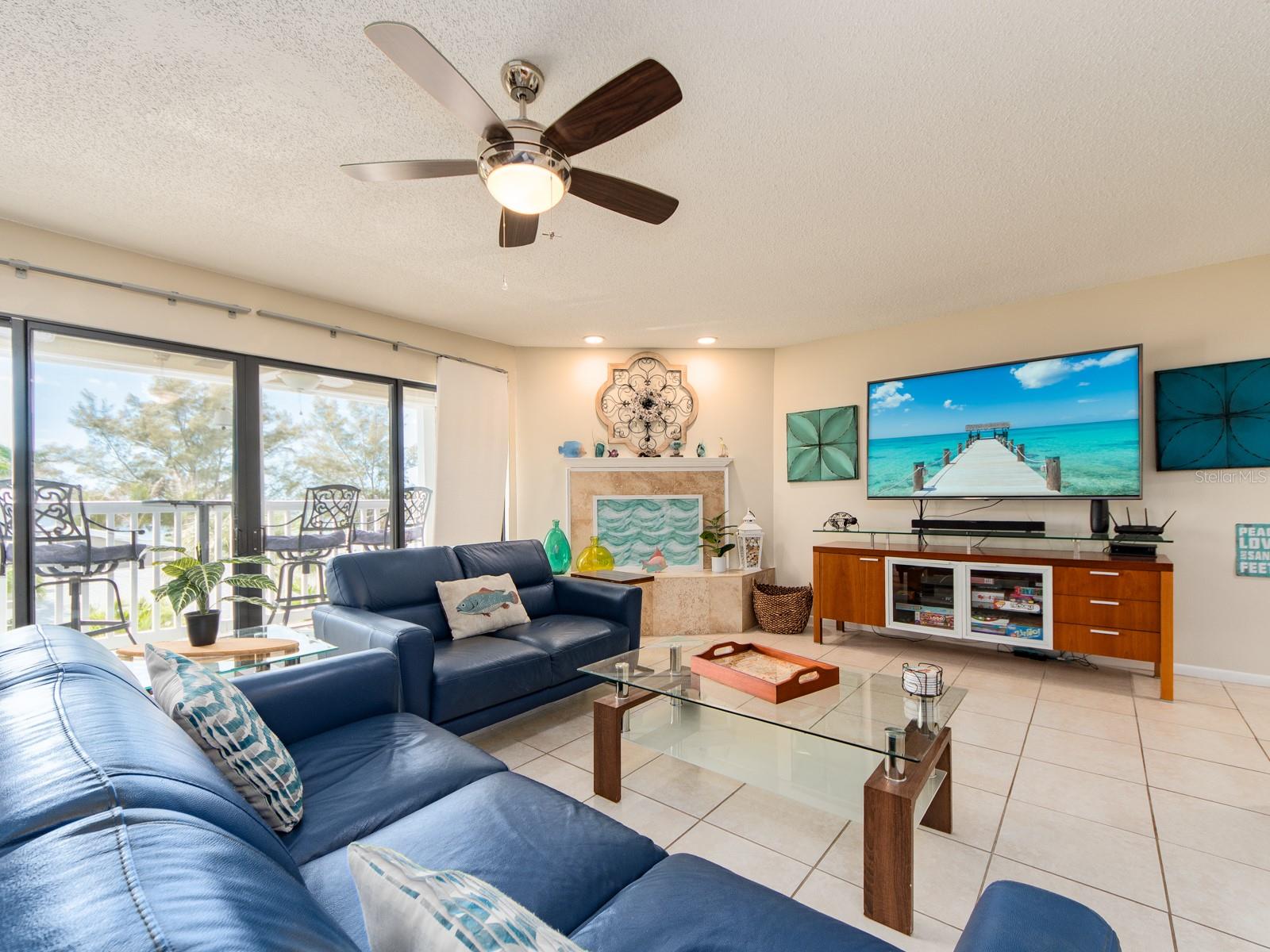 SUNRAKER WEST CONDO - Residential