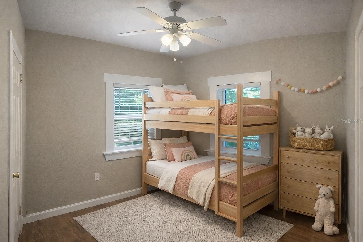 DIXIELAND - Residential Lease