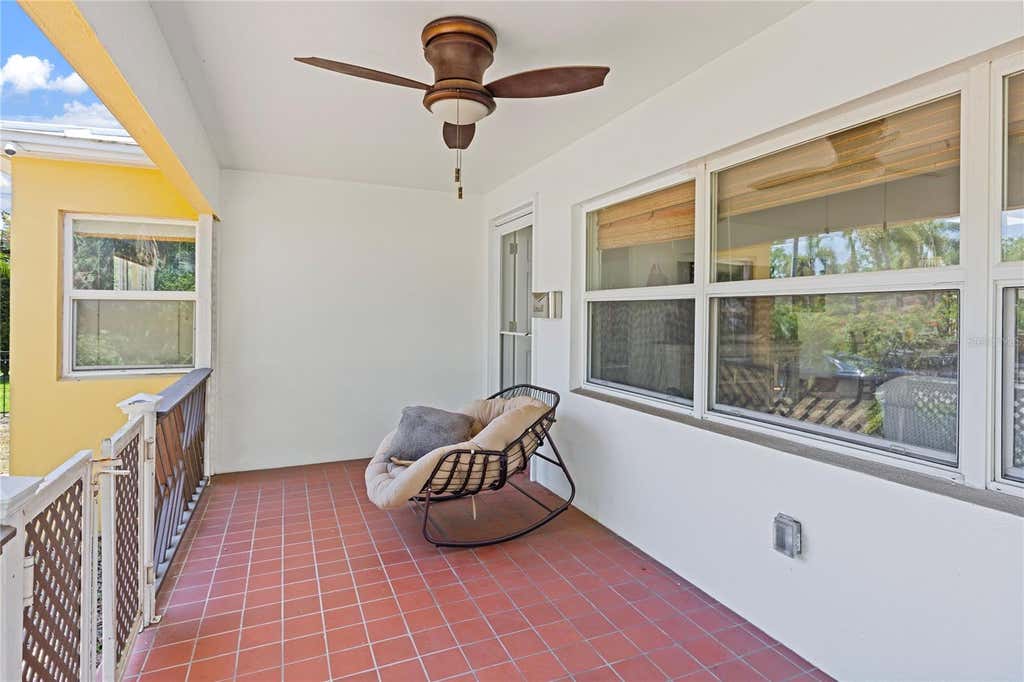 Photo of 144 30th Avenue NE, St Petersburg, FL 33704 (MLS # TB8518754)