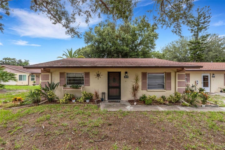 Photo 1 of 31 — 4574 MOHICAN 151, SARASOTA, FL 34233