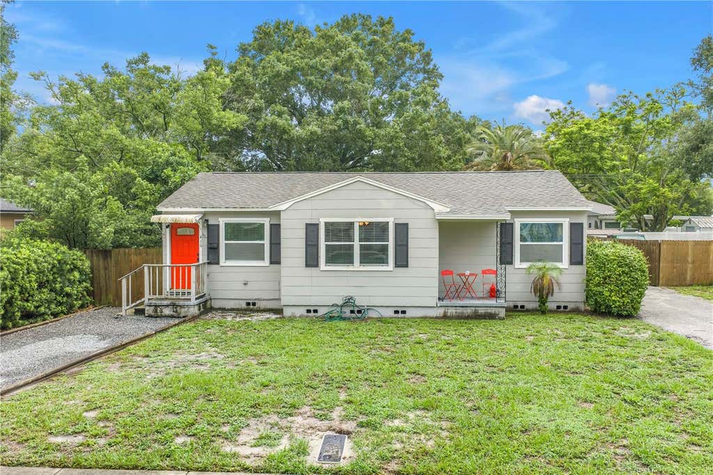 Photo of 416 61st Avenue NE, St Petersburg, FL 33703 (MLS # L4963978)