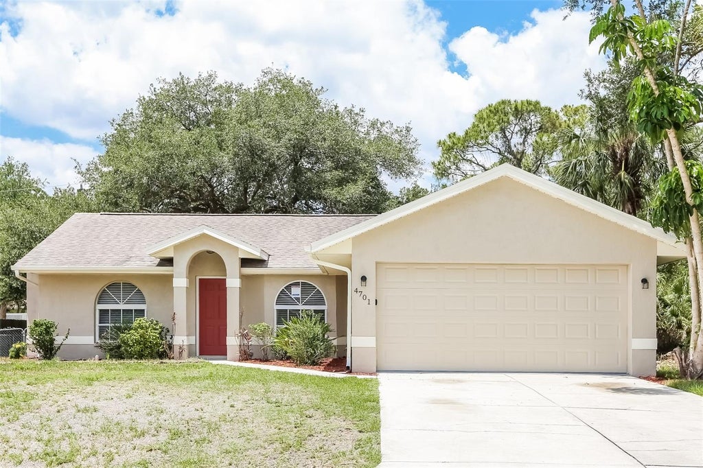 Photo of 820 E Flag Lane, Kissimmee, FL 34759 (MLS # O6444543)