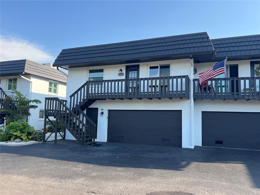 Photo of 10313 Waterbird Way, Bradenton, FL 34209 (MLS # A4668805)