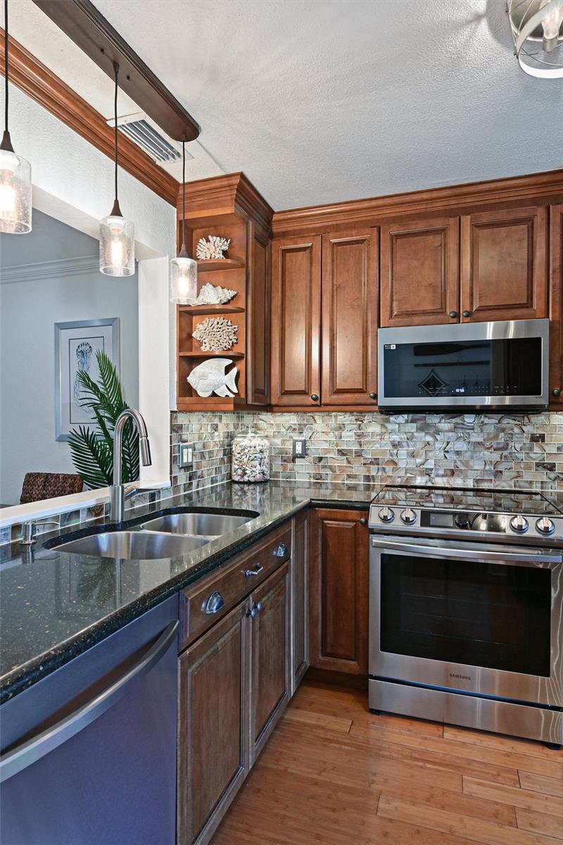 FLAMINGO CAY APTS AMD - Residential