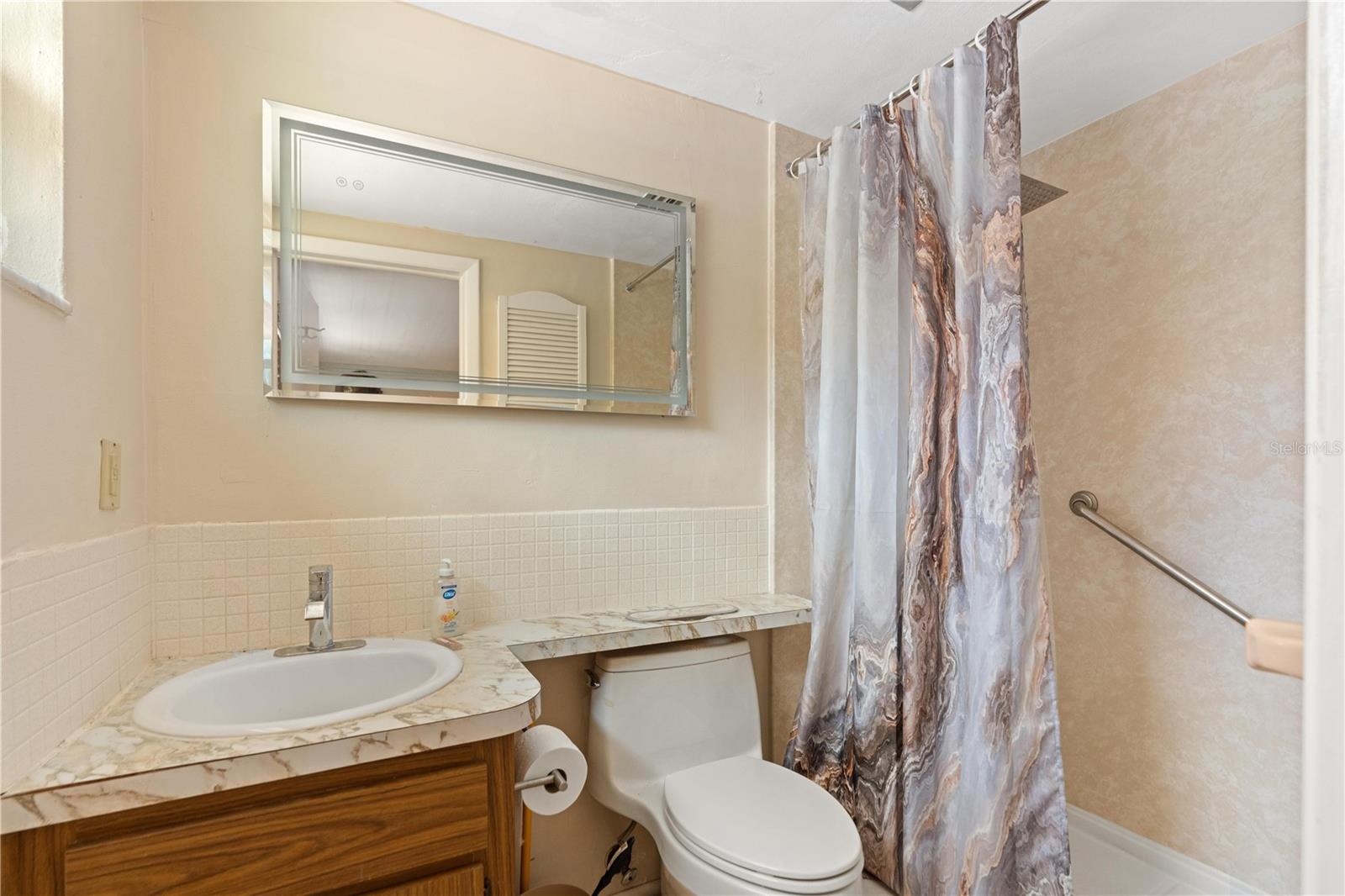 BEACON SQUARE - Residential