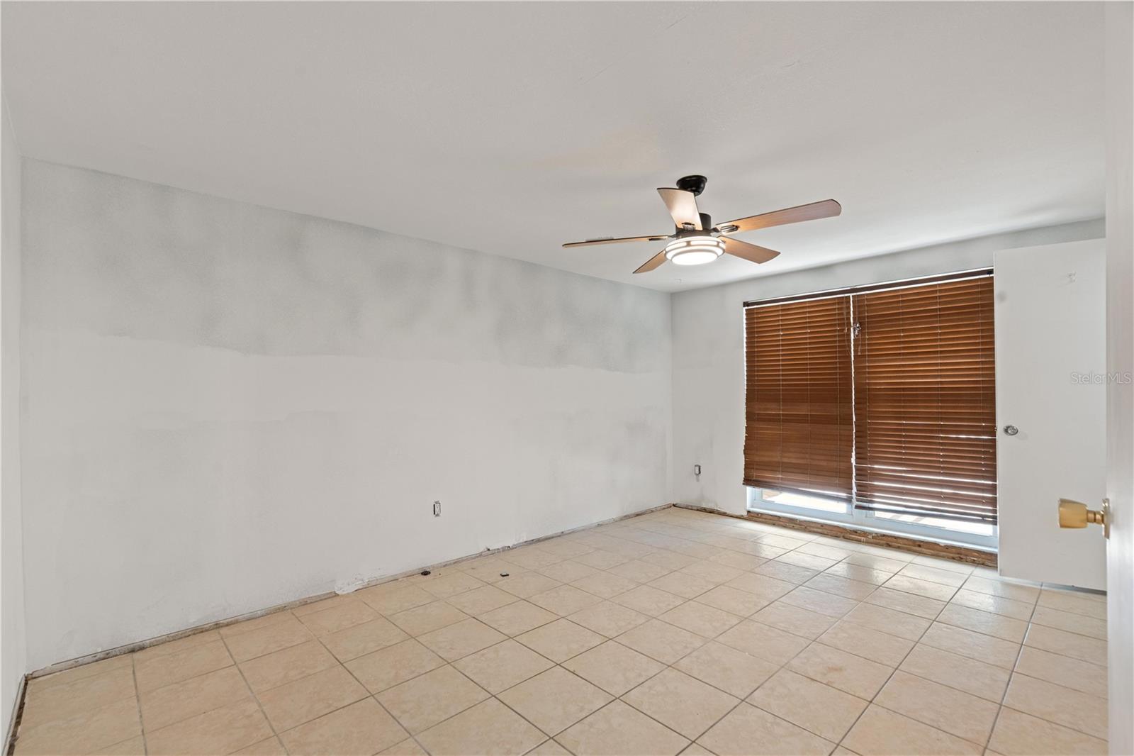BEACON SQUARE - Residential