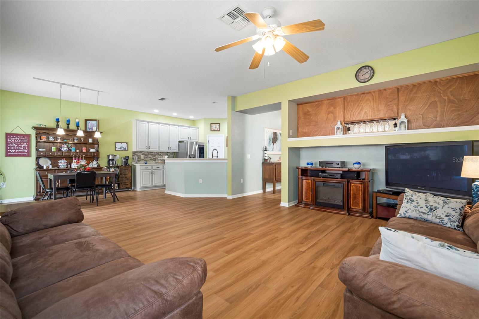 BALLANTRAE VILLAGE 03A & 03B - Residential