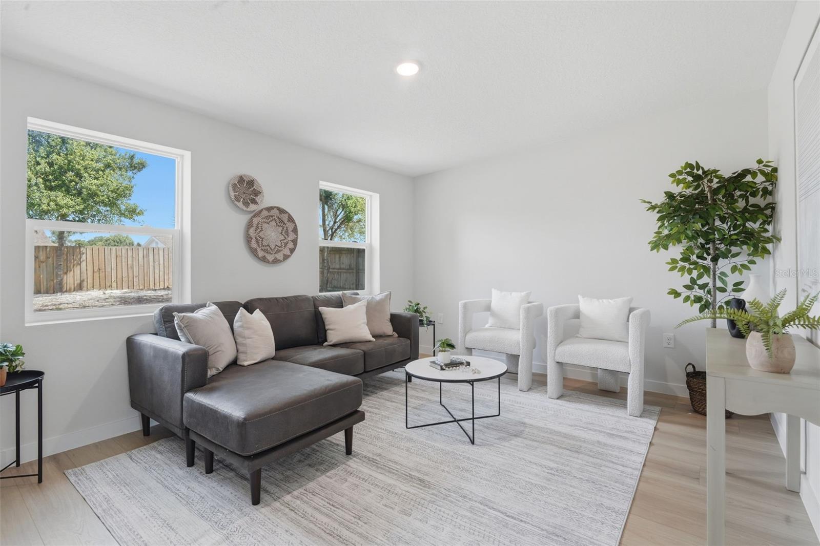 LONGDALE - Residential