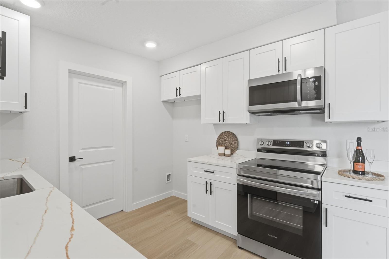 LONGDALE - Residential