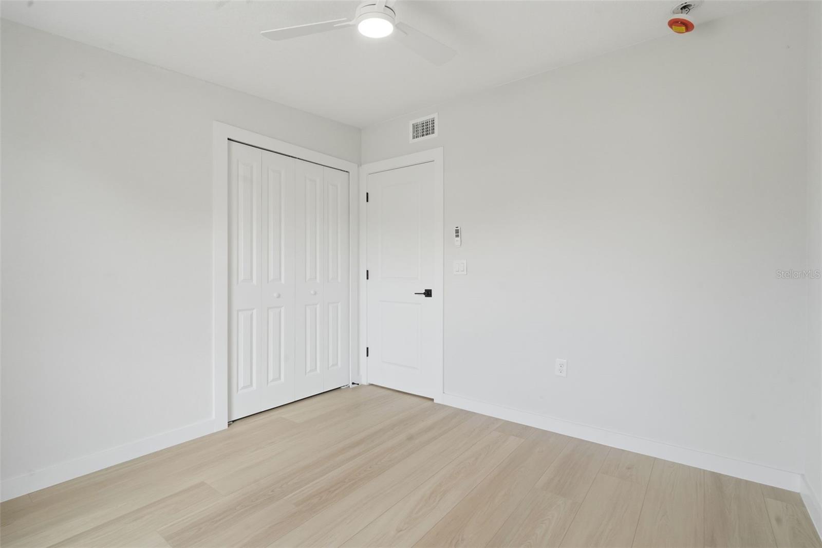 LONGDALE - Residential