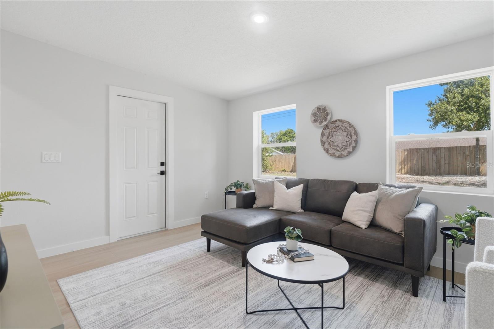 LONGDALE - Residential