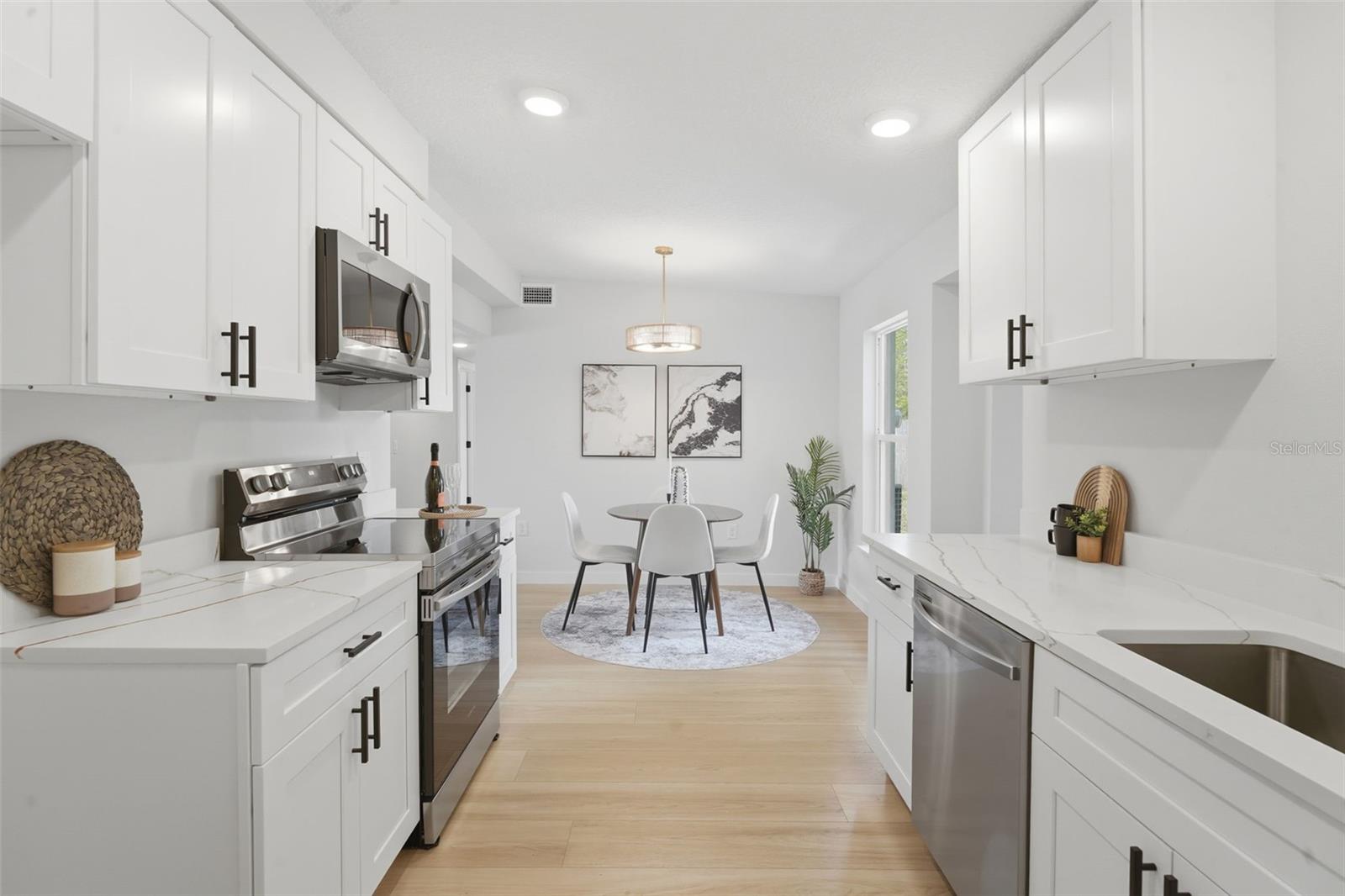 LONGDALE - Residential