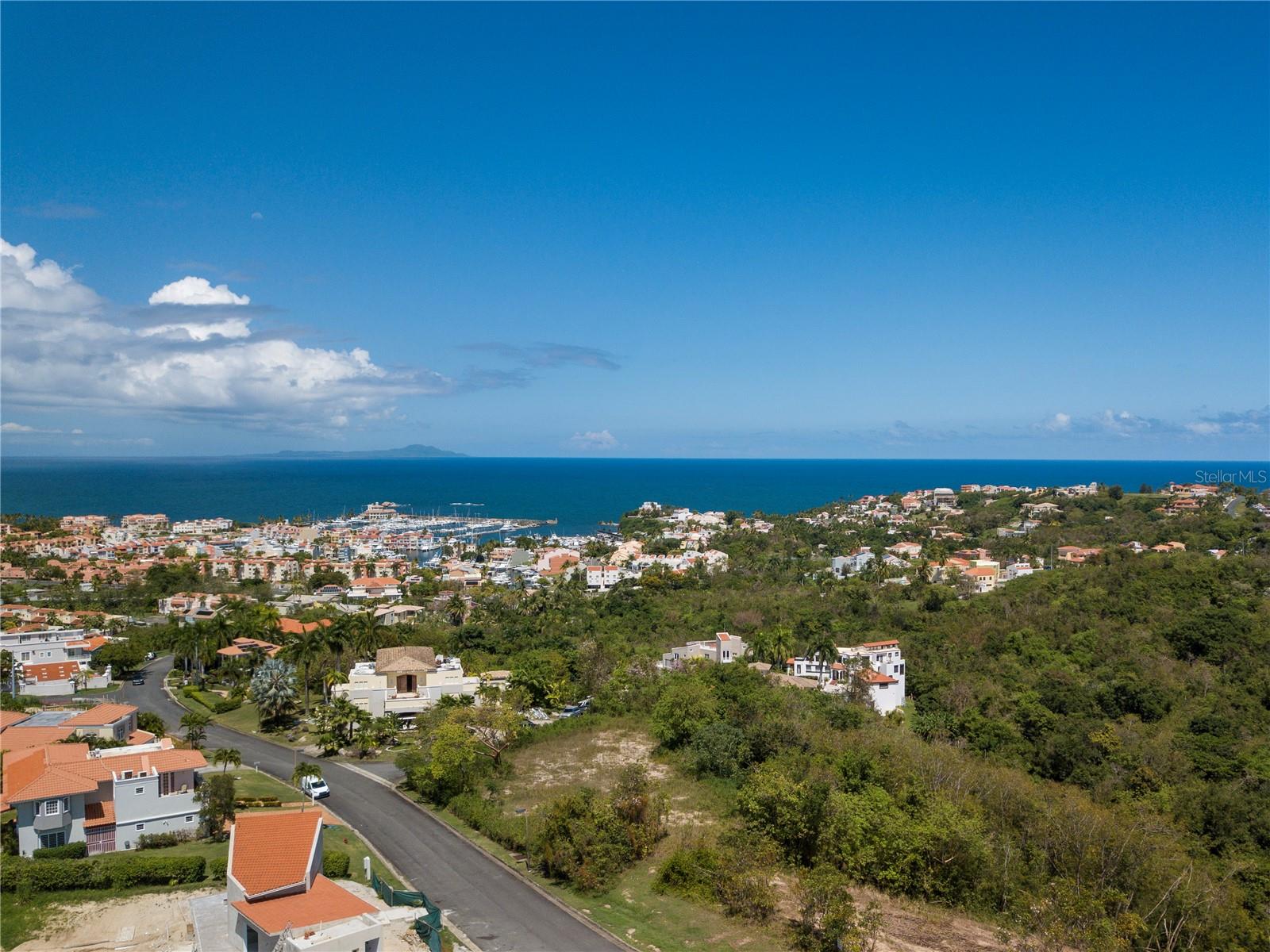 New Listing!
Harbour Light Estates #40 – Palmas del Mar, Humacao
Discover the perfect opportunity to build your dream home in the exclusive Harbour Light Estates at Palmas del Mar! This 1,875m² lot offers the ideal setting for a custom estate surrounded by natural beauty and world-class amenities.
?? Lot Highlights:
? Prime location in a gated community
? Expansive 1,875m² lot – ideal for your custom-designed home, pool, and outdoor living
? Lush, tropical surroundings offering peace and tranquility
? Full access to Palmas del Mar’s premier amenities: golf courses, marina, tennis & pickleball courts, beaches, restaurants, and more