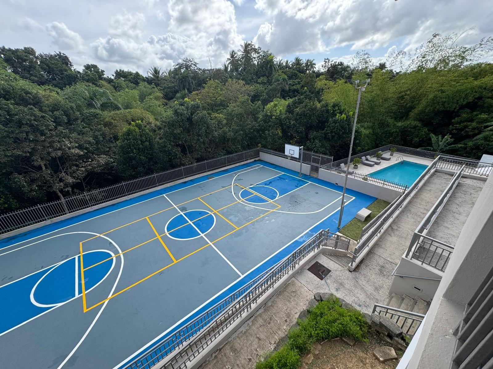 PASEO DEL BOSQUE - Residential