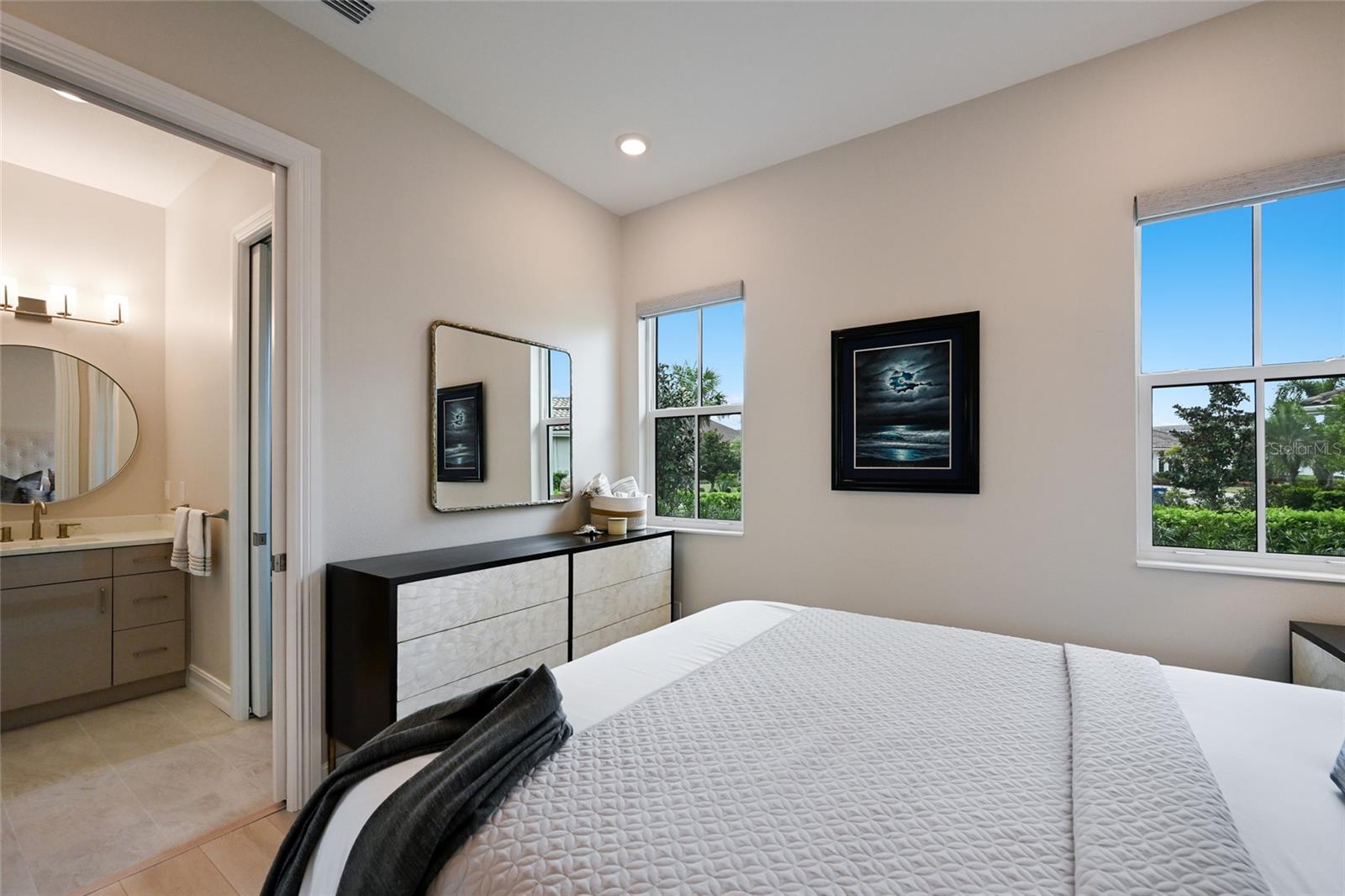 LAKE CLUB - Residential