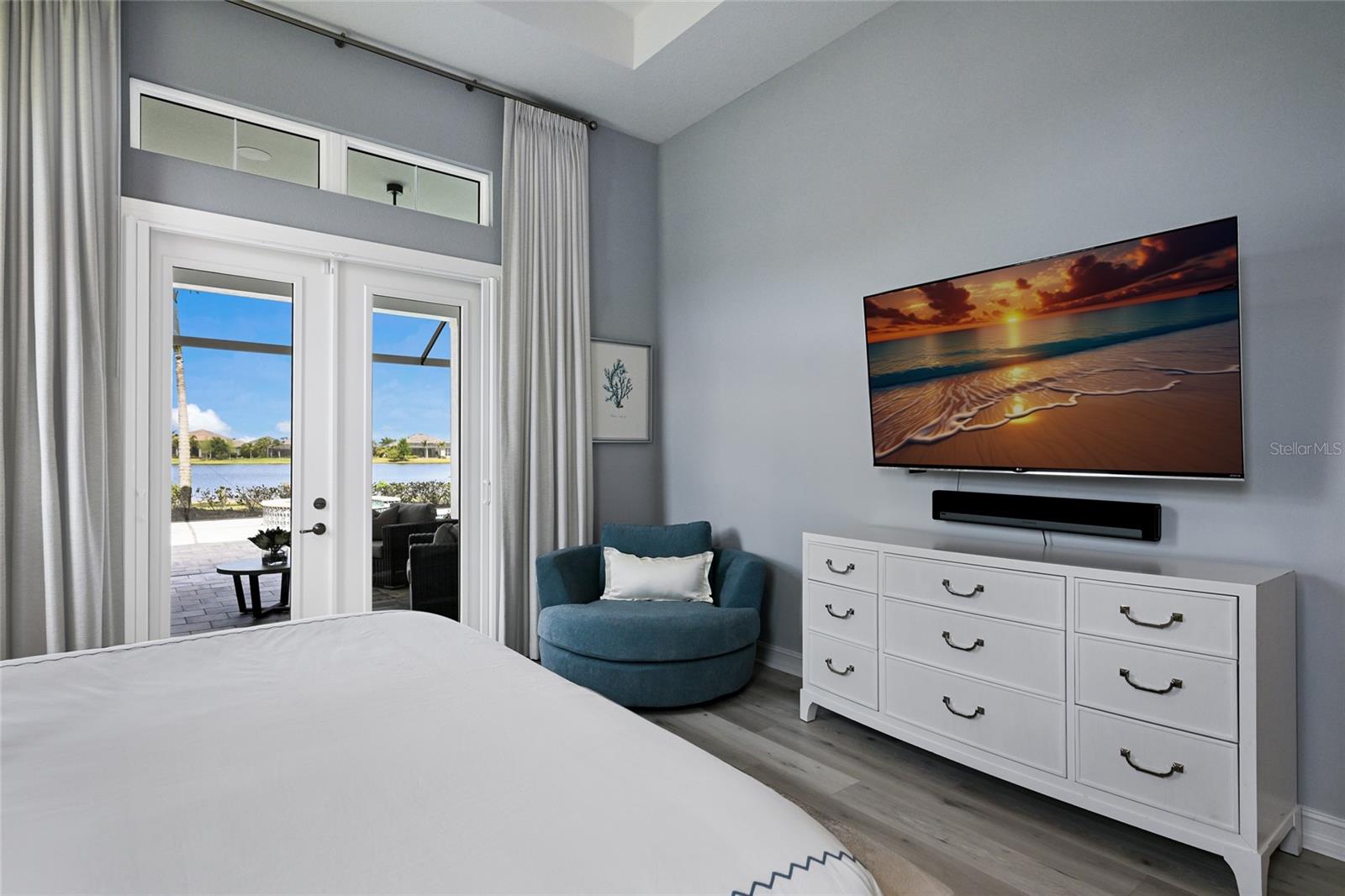 LAKE CLUB - Residential