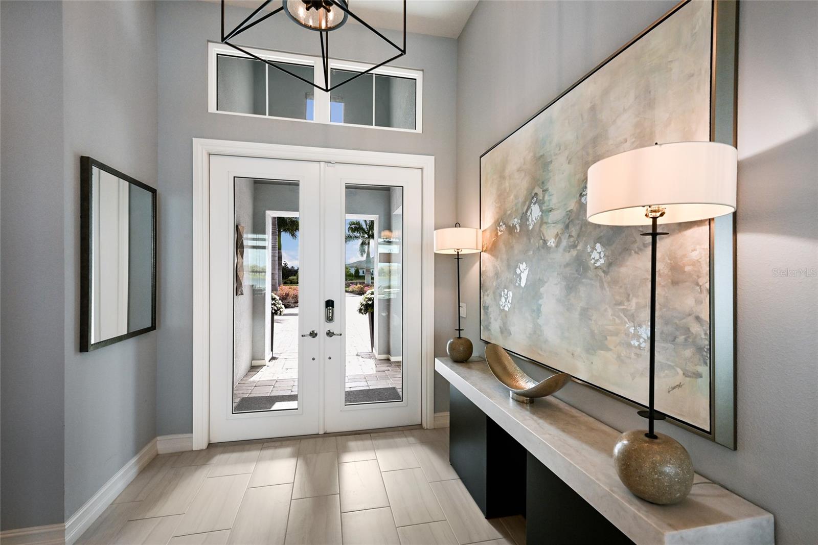 LAKE CLUB - Residential