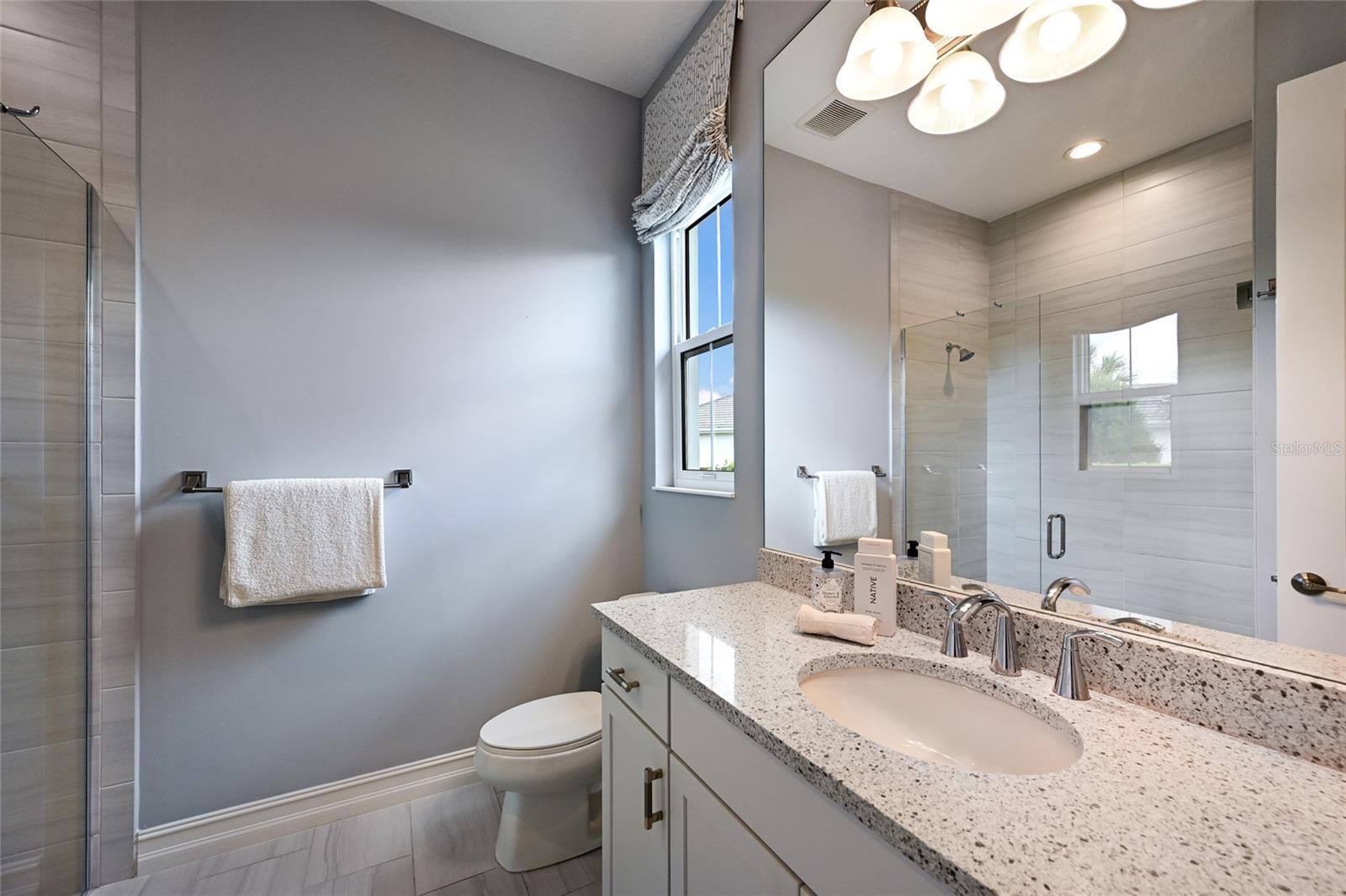 LAKE CLUB - Residential