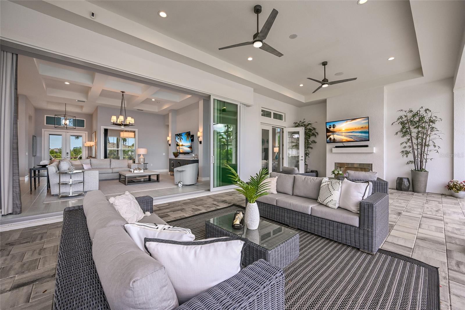 LAKE CLUB - Residential