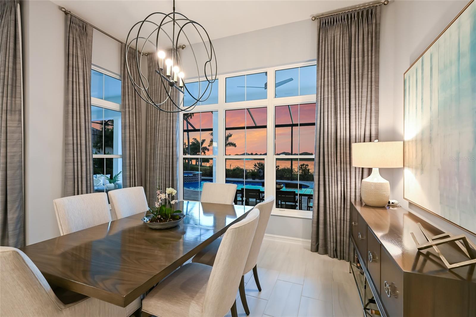 LAKE CLUB - Residential