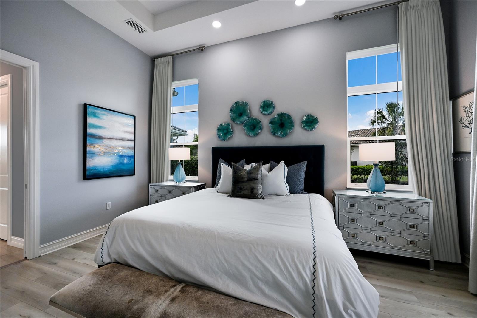 LAKE CLUB - Residential