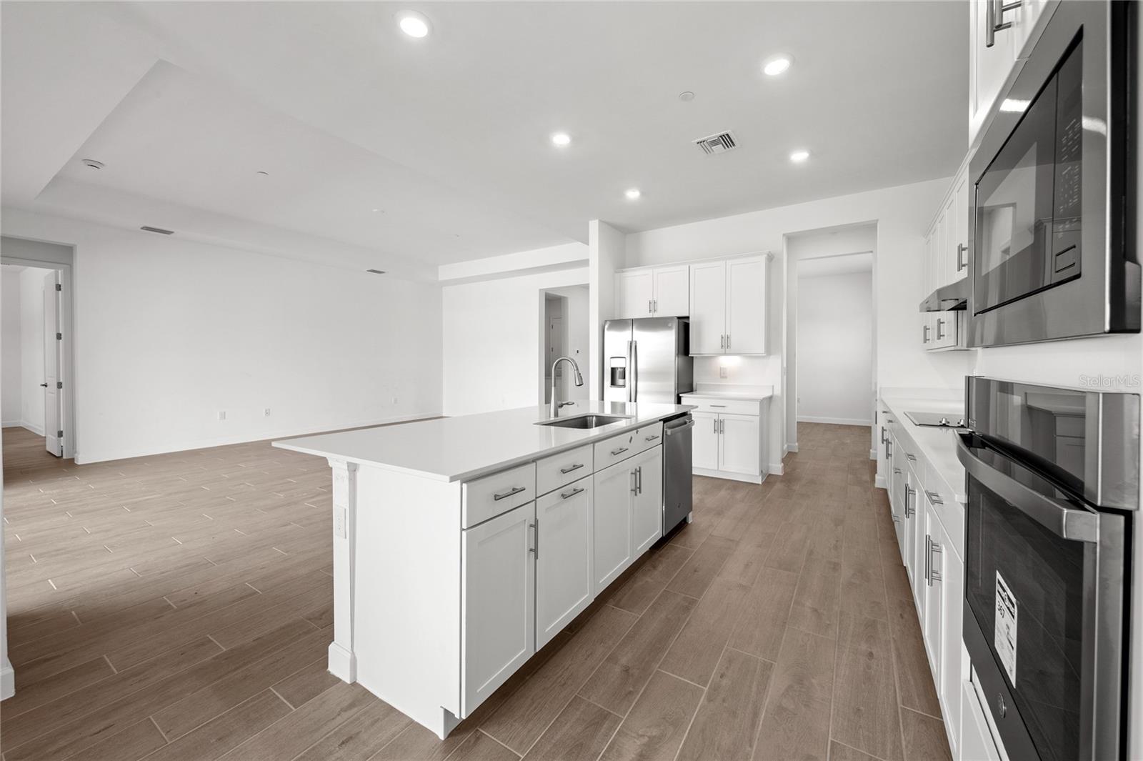 CALUSA COUNTRY CLUB - Residential