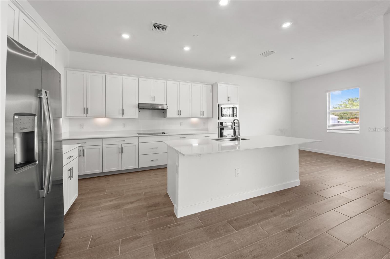 CALUSA COUNTRY CLUB - Residential